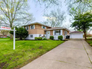 23 Oak Lane Park Forest IL 60466 MLS #MRD12493603 54 broker reciprocity