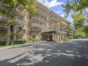 521 73rd Street #105 Downers Grove IL 60516 MLS #MRD12489486 104 broker reciprocity