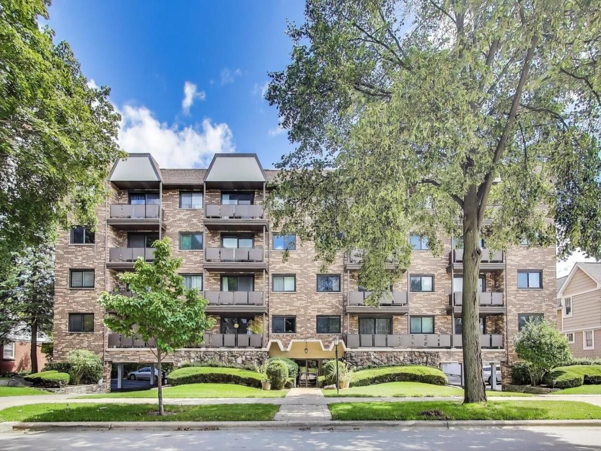 121 S Vail Avenue #401 Arlington Heights IL 60005 MLS #MRD12456552 45 MLS #MRD12456552 image #0