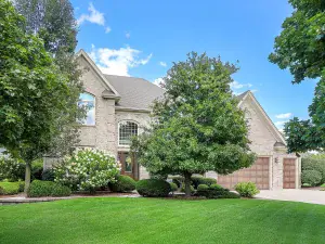 2304 Kentuck Court Naperville IL 60564 MLS #MRD12487190 62 broker reciprocity