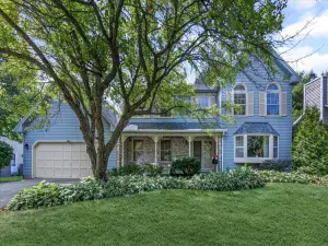 6135 River Bend Drive Lisle IL 60532 MLS #MRD12493490 58 broker reciprocity