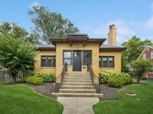 1856 Admiral Court Glenview IL 60026 MLS #MRD12504048 94 broker reciprocity