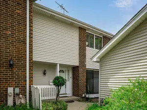 1200 Andover Circle Aurora IL 60504 MLS #MRD12482893 62 broker reciprocity
