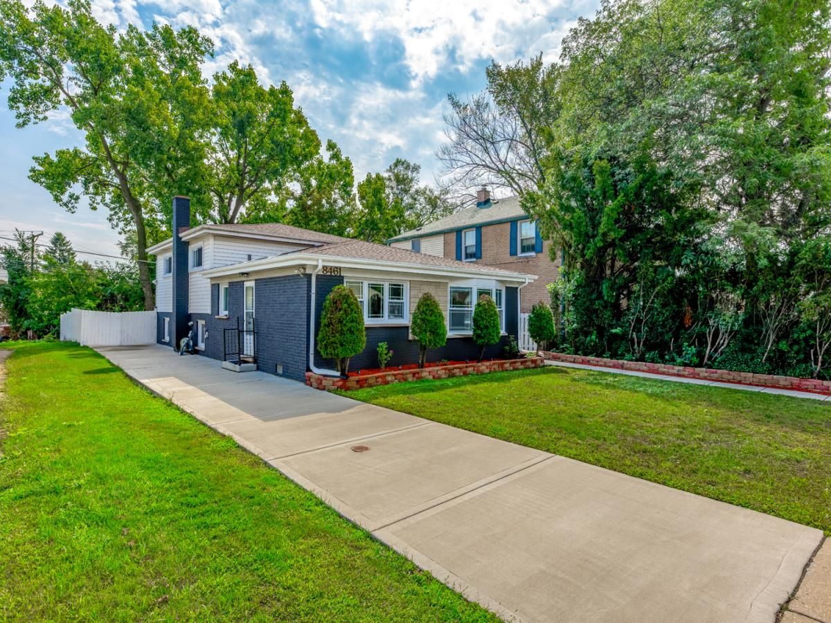 8461 GROSS POINT Road Skokie IL 60077 MLS #MRD12458038 45 MLS #MRD12458038 image #0