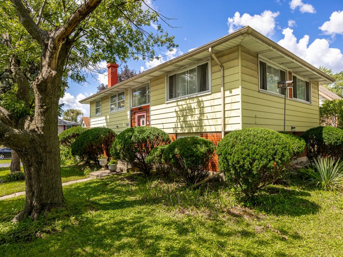 16948 Glen Oaks Drive Country Club Hills IL 60478 MLS #MRD12458224 45 MLS #MRD12458224 image #0