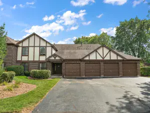 15804 Laramie Avenue #4 Oak Forest IL 60452 MLS #MRD12482030 62 broker reciprocity