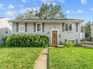 2209 Elmira Avenue Des Plaines IL 60018 MLS #MRD12471262 64 broker reciprocity