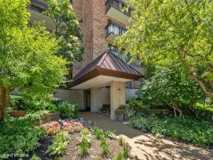 3899 Mission Hills Road Northbrook IL 60062 MLS #MRD12489869 22 broker reciprocity