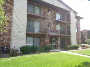 612 1/2 E Chestnut Street #2 Bloomington IL 61701 MLS #MRD12499474 46 broker reciprocity
