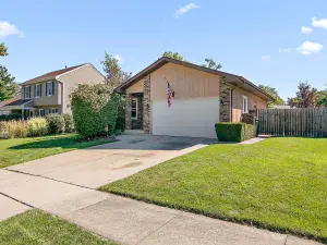 1523 Stewart Drive Darien IL 60561 MLS #MRD12494052 46 broker reciprocity