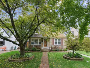 3757 W 65th Street Chicago IL 60629 MLS #MRD12452118 62 broker reciprocity