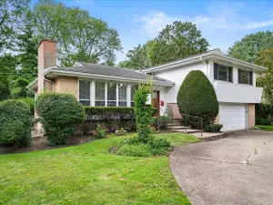 4524 S Seminole Drive Glenview IL 60026 MLS #MRD12444178 50 broker reciprocity