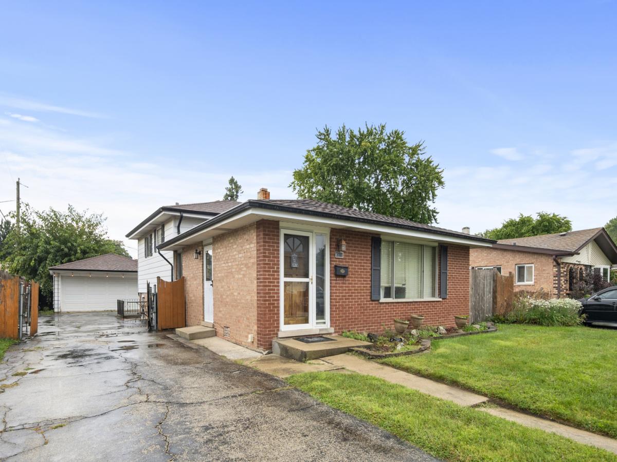 4511 W Howdy W Lane Alsip IL 60803 MLS #MRD12461603 45 MLS #MRD12461603 image #0