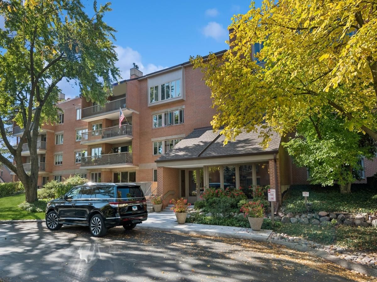 44 Park Lane #435 Park Ridge IL 60068 MLS #MRD12461632 45 MLS #MRD12461632 image #0