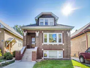 1210 Park Avenue North Chicago IL 60064 MLS #MRD12482022 50 broker reciprocity