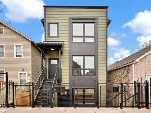 2971 S Lyman Street #3 Chicago IL 60608 MLS #MRD12501278 58 broker reciprocity