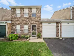 315 Ashbury Court #3 Roselle IL 60172 MLS #MRD12450373 60 broker reciprocity