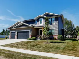 3 Pebblebrook Court Bloomington IL 61705 MLS #MRD12494400 56 broker reciprocity