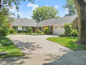 639 Harms Road Glenview IL 60025 MLS #MRD12316752 62 broker reciprocity
