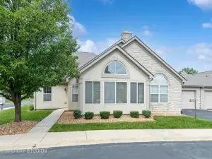 7716 GREENWAY Boulevard #1SW Tinley Park IL 60487 MLS #MRD12450031 54 broker reciprocity