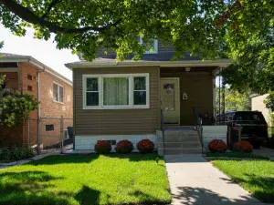 8834 S Albany Avenue Evergreen Park IL 60805 MLS #MRD12491571 46 broker reciprocity