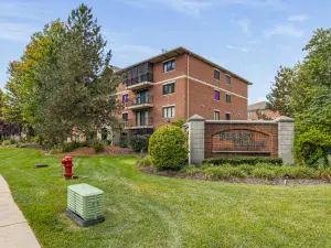 6015 Lakeside Place #203A Tinley Park IL 60477 MLS #MRD12481216 56 broker reciprocity