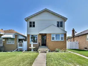 5919 W Foster Avenue Chicago IL 60630 MLS #MRD12504579 52 broker reciprocity