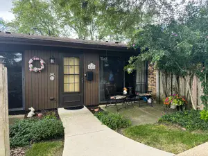 521 73rd Street #105 Downers Grove IL 60516 MLS #MRD12489486 106 broker reciprocity