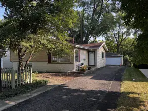 835 S Wisconsin Avenue Villa Park IL 60181 MLS #MRD12500021 54 broker reciprocity