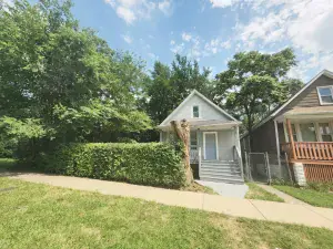 11941 S La Salle Street Chicago IL 60628 MLS #MRD12430660 58 broker reciprocity