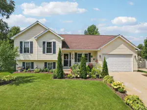 206 Ridge Circle Streamwood IL 60107 MLS #MRD12449841 50 broker reciprocity