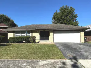 16524 Woodlawn West Avenue South Holland IL 60473 MLS #MRD12503422 60 broker reciprocity