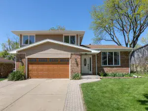 304 N Washington Street Westmont IL 60559 MLS #MRD12490503 60 broker reciprocity