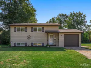 400 ROSEWOOD Avenue Aurora IL 60505 MLS #MRD12489475 54 broker reciprocity