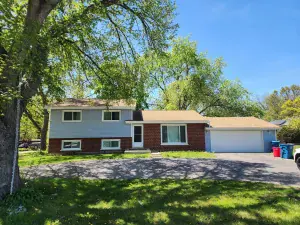 706 N Main Street Mount Prospect IL 60056 MLS #MRD12501911 64 broker reciprocity