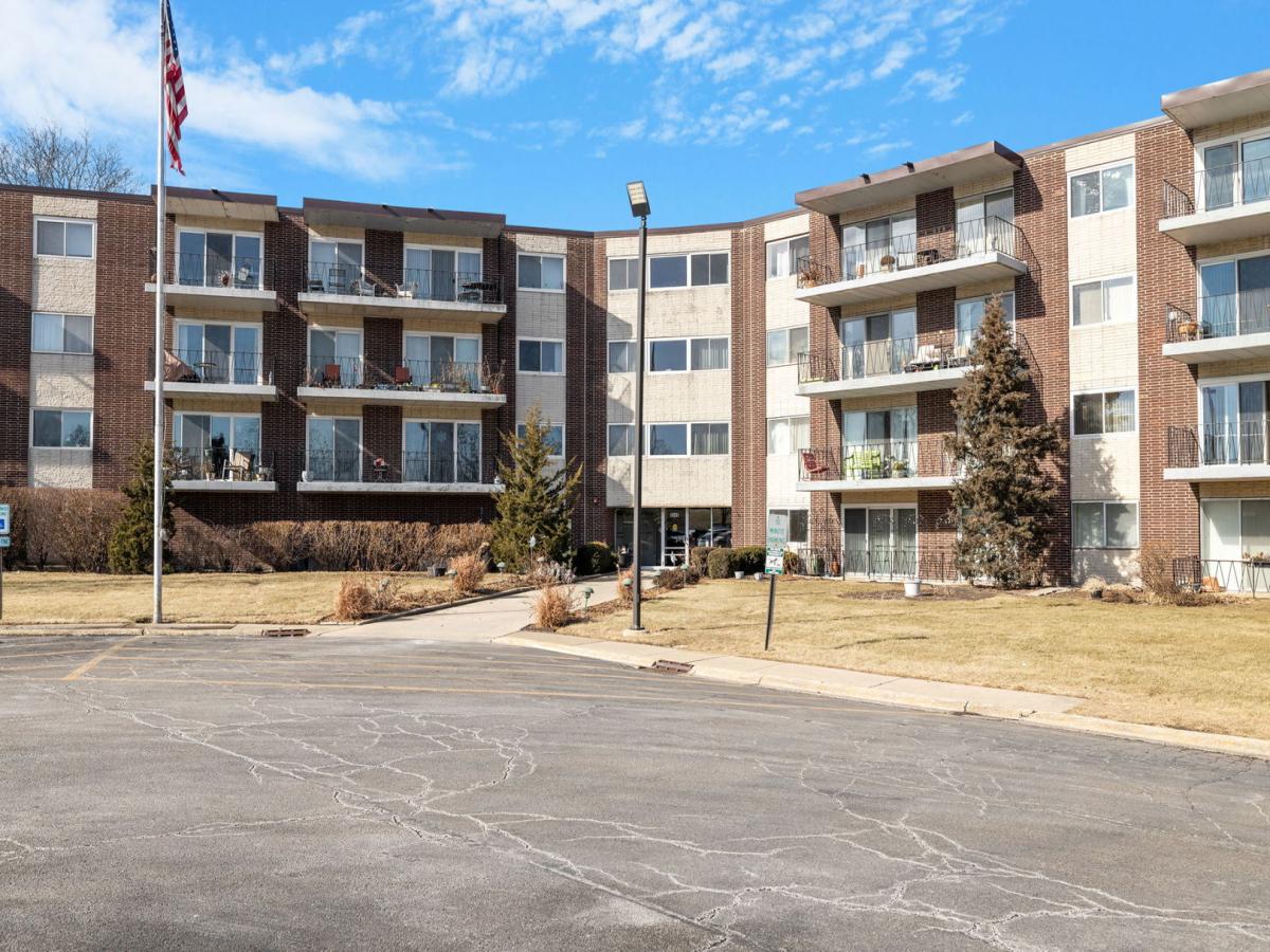 5540 Walnut Avenue #11B Downers Grove IL 60515 MLS #MRD12467940 45 MLS #MRD12467940 image #0