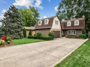 1488 Van Buren Avenue Des Plaines IL 60018 MLS #MRD12481209 54 broker reciprocity