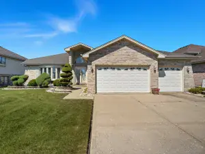 5115 Roberta Lane Richton Park IL 60471 MLS #MRD12501727 50 broker reciprocity