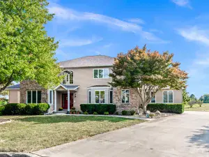9 Willowbend Court Bloomington IL 61705 MLS #MRD12470927 50 broker reciprocity