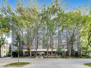9725 Woods Drive #2015 Skokie IL 60077 MLS #MRD12311454 38 broker reciprocity