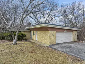331 Chestnut Street Woodstock IL 60098 MLS #MRD12500220 64 broker reciprocity