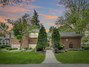 1512 N Oneida Lane Mount Prospect IL 60056 MLS #MRD12494455 50 broker reciprocity