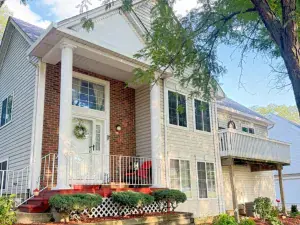 2100 Country Club Drive Woodridge IL 60517 MLS #MRD12502662 54 broker reciprocity