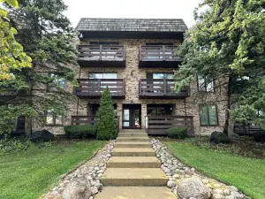 1650 Riverwoods Drive #205 Melrose Park IL 60160 MLS #MRD12483283 58 broker reciprocity