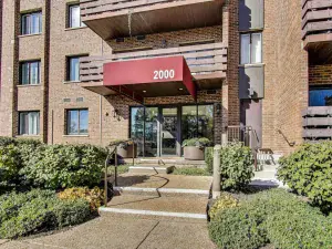 8425 Callie Avenue Morton Grove IL 60053 MLS #MRD12492980 50 broker reciprocity