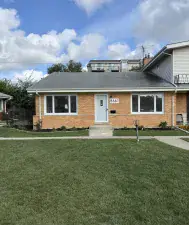 1210 Park Avenue North Chicago IL 60064 MLS #MRD12482022 62 broker reciprocity