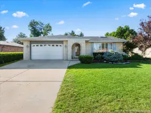 6355 Ulster Drive Tinley Park IL 60477 MLS #MRD12450002 64 broker reciprocity