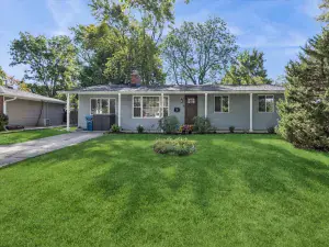 653 Serendipity Drive Aurora IL 60504 MLS #MRD12498782 48 broker reciprocity