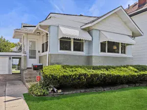 725 Dixon Avenue Elgin IL 60120 MLS #MRD12452666 50 broker reciprocity