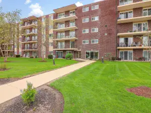 1721 S Washington Street #1721 Naperville IL 60565 MLS #MRD12495364 60 broker reciprocity